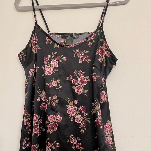 Coco and Shay Floral Slip Dress - Picture 4 of 7